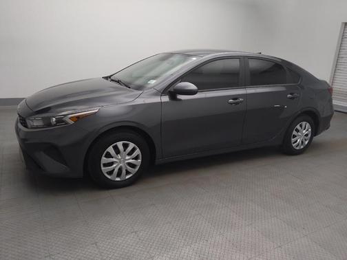 Gravity Gray 2024 Kia Forte LX