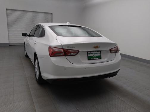 Summit White 2022 Chevrolet Malibu FWD LT