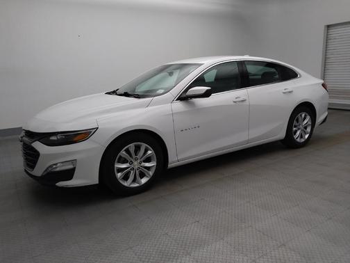 Summit White 2022 Chevrolet Malibu FWD LT