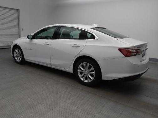 Summit White 2022 Chevrolet Malibu FWD LT