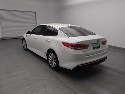 Snow White Pearl 2018 Kia Optima EX