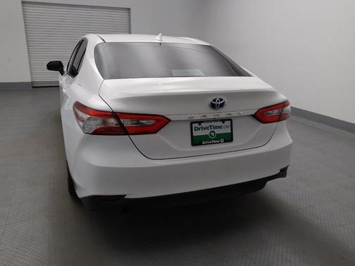 2019 Toyota Camry Hybrid LE