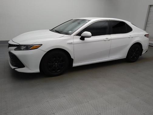 2019 Toyota Camry Hybrid LE