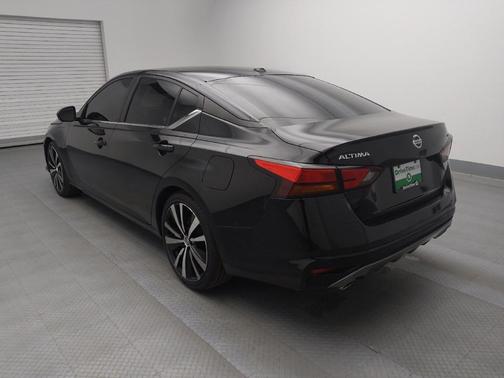 2022 Nissan Altima SR FWD