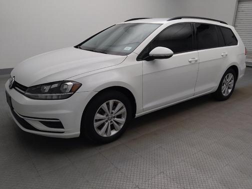 White 2018 Volkswagen Golf SportWagen TSI S