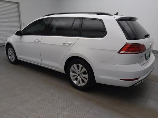 White 2018 Volkswagen Golf SportWagen TSI S