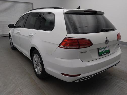White 2018 Volkswagen Golf SportWagen TSI S