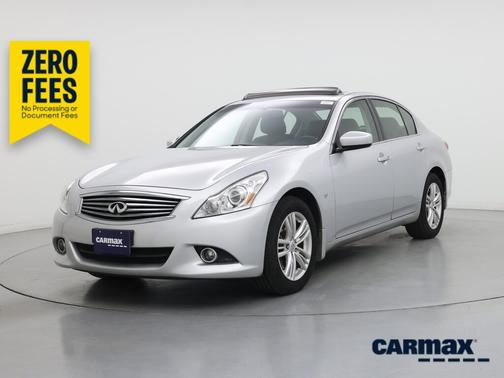 Silver 2015 INFINITI Q40