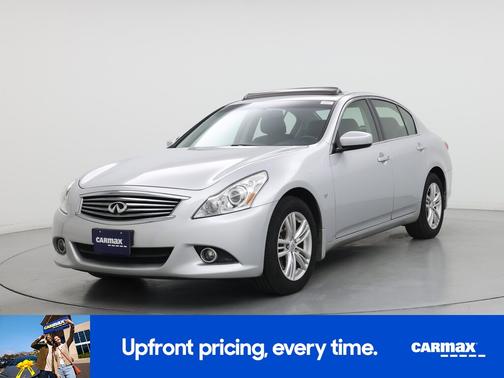 Silver 2015 INFINITI Q40