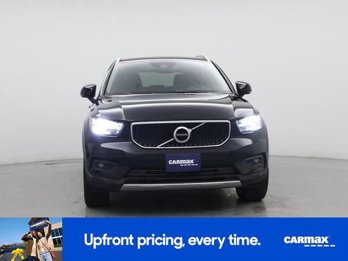 Black 2021 Volvo XC40 T5 Momentum