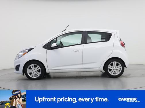 White 2015 Chevrolet Spark LT