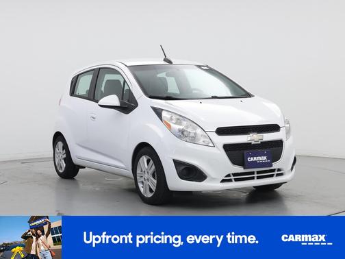 White 2015 Chevrolet Spark LT