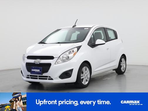 White 2015 Chevrolet Spark LT