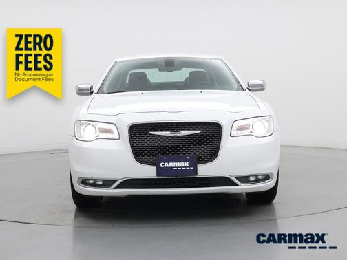 White 2019 Chrysler 300 Limited