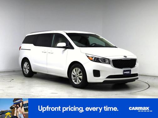 White 2016 Kia Sedona LX