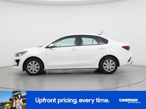 White 2023 Kia Rio LX