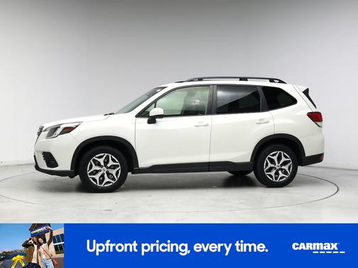 White 2022 Subaru Forester Premium