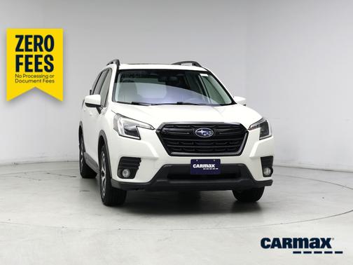 White 2022 Subaru Forester Premium