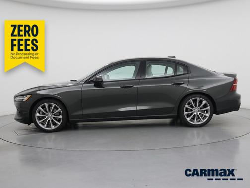 Gray 2021 Volvo S60 T6 Momentum
