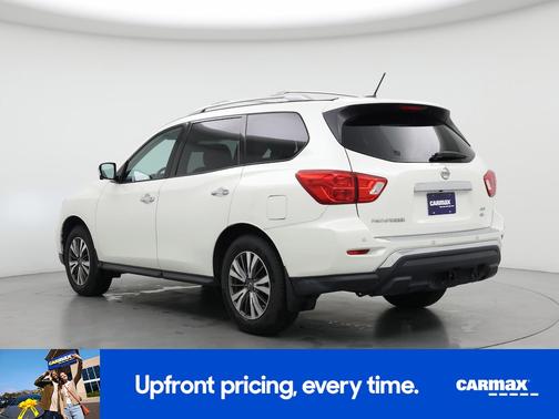 2017 Nissan Pathfinder SL
