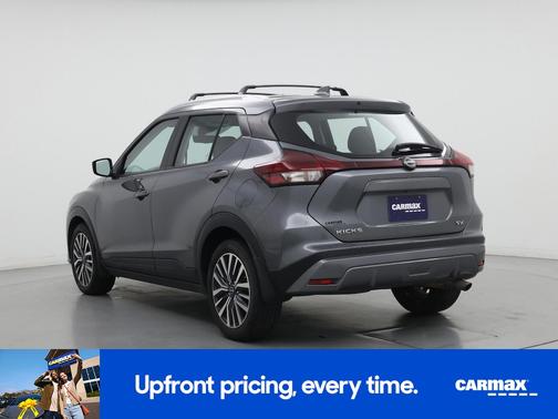 Gray 2022 Nissan Kicks SV