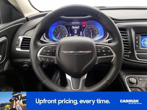 White 2015 Chrysler 200 Limited