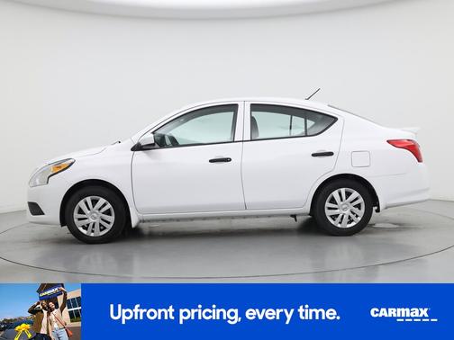 White 2018 Nissan Versa SV