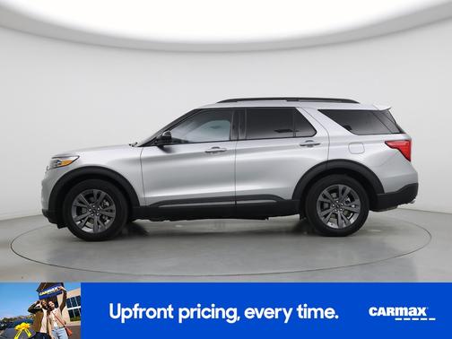 Silver 2023 Ford Explorer XLT