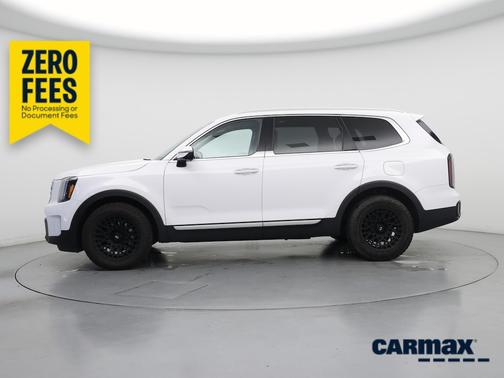 White 2023 Kia Telluride SX