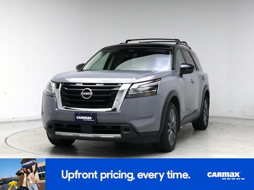 Gray 2023 Nissan Pathfinder SL