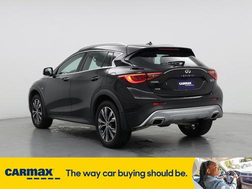 2017 INFINITI QX30 Premium