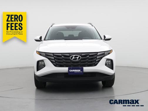 White 2024 Hyundai TUCSON SEL