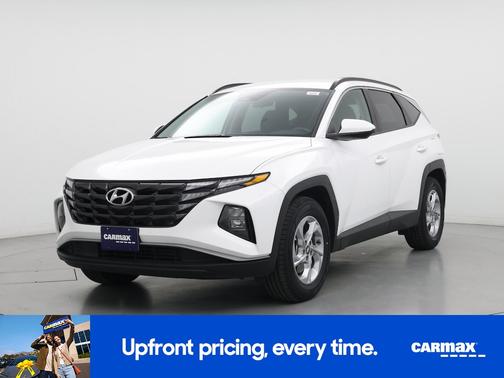 White 2024 Hyundai TUCSON SEL