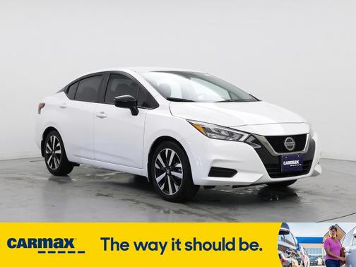 2022 Nissan Versa SR