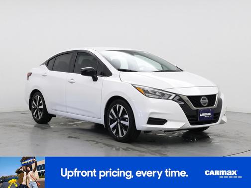 2022 Nissan Versa SR