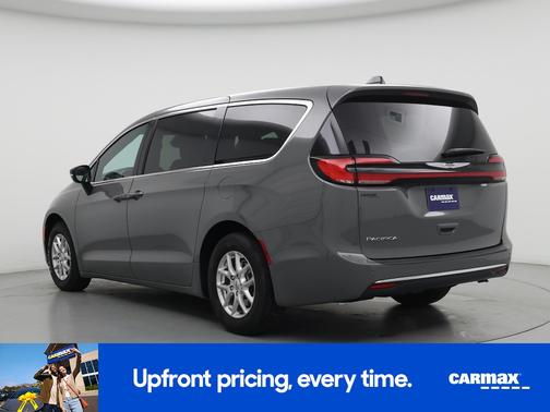 Gray 2025 Chrysler Pacifica Select