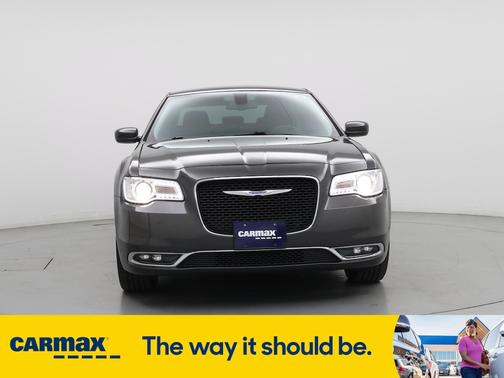 2018 Chrysler 300 Touring L