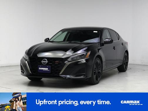 Black 2025 Nissan Altima SR