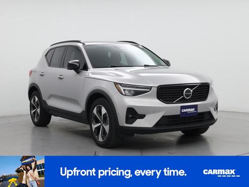 Silver 2023 Volvo XC40 B4 Ultimate Dark Theme