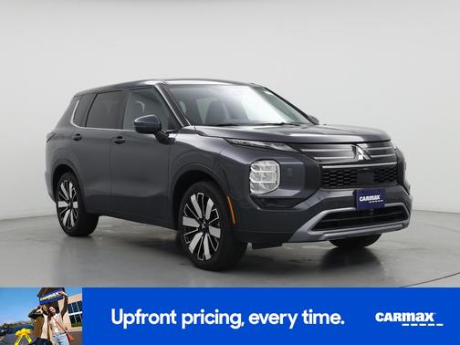 Gray 2025 Mitsubishi Outlander SE