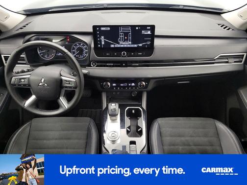 Gray 2025 Mitsubishi Outlander SE