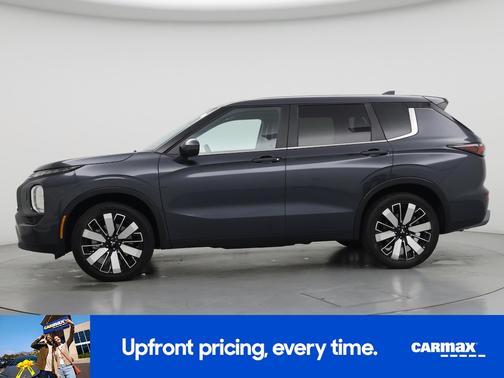 Gray 2025 Mitsubishi Outlander SE