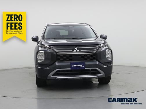 Gray 2025 Mitsubishi Outlander SE