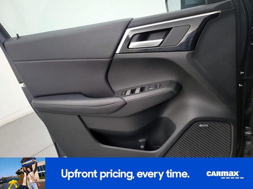 Gray 2025 Mitsubishi Outlander SE