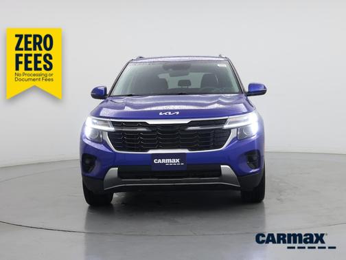 Blue 2024 Kia Seltos S