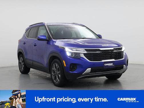Blue 2024 Kia Seltos S