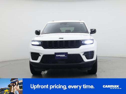 White 2024 Jeep Grand Cherokee Altitude X