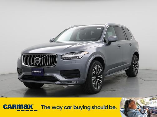 2020 Volvo XC90 T6 Momentum