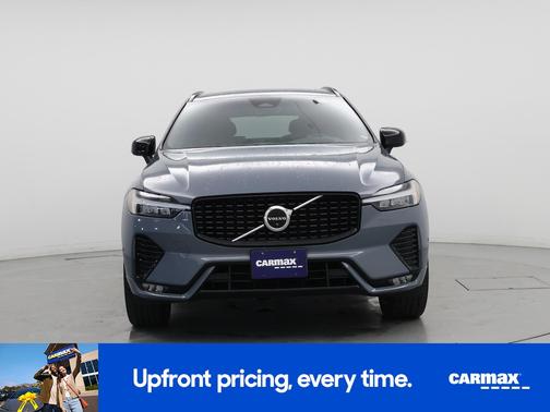 2023 Volvo XC60 B5 Plus Dark Theme