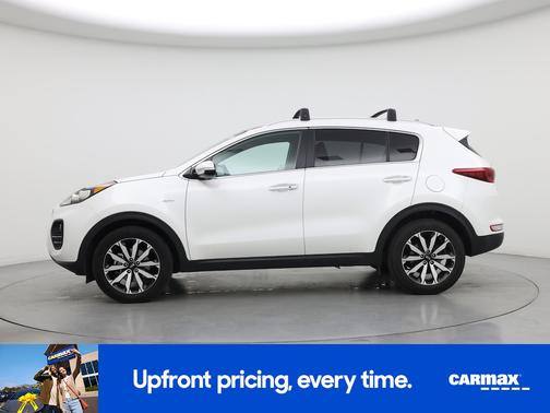 White 2017 Kia Sportage EX